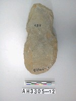 藏品(中型舌刃打製石斧)的圖片